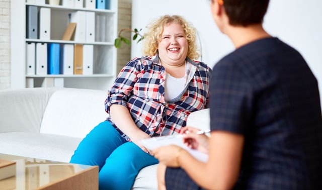 Eine von Adipositas betroffene Frau bei der Therapie.